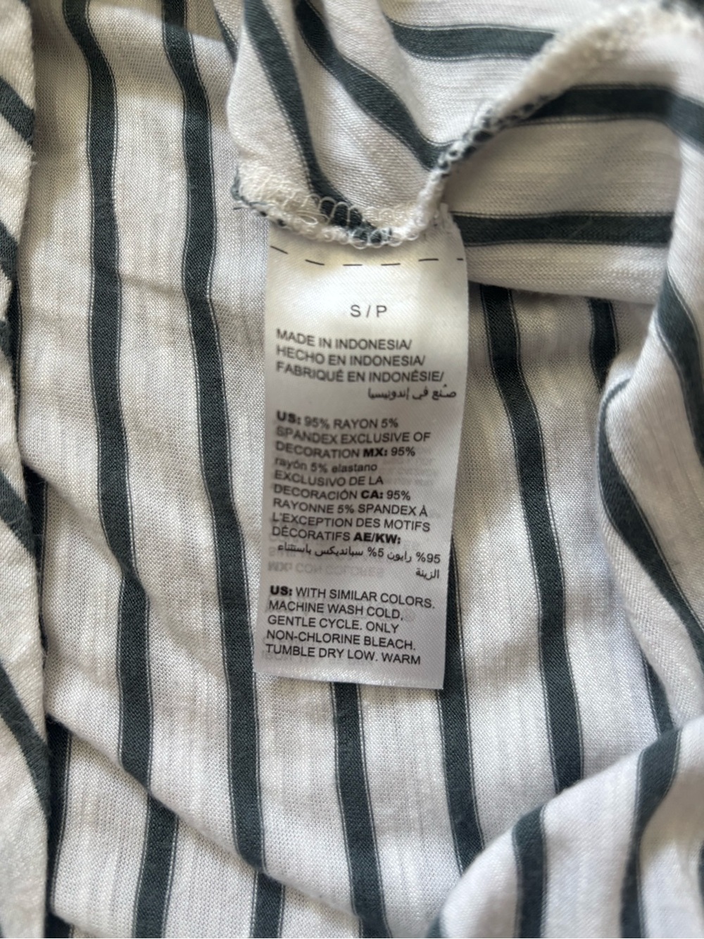 White House Black Market White and Black Striped V-Neck Tee - Picture 4 of 4